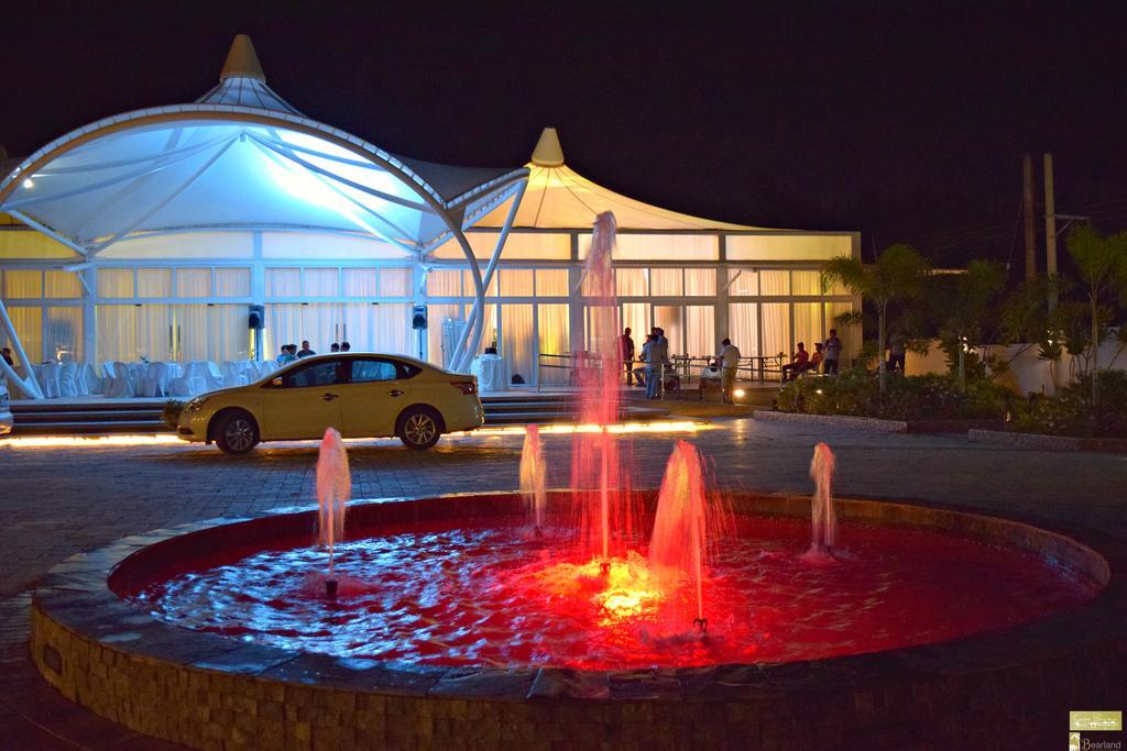 Bearland Paradise Resort Tigbauan Exteriör bild