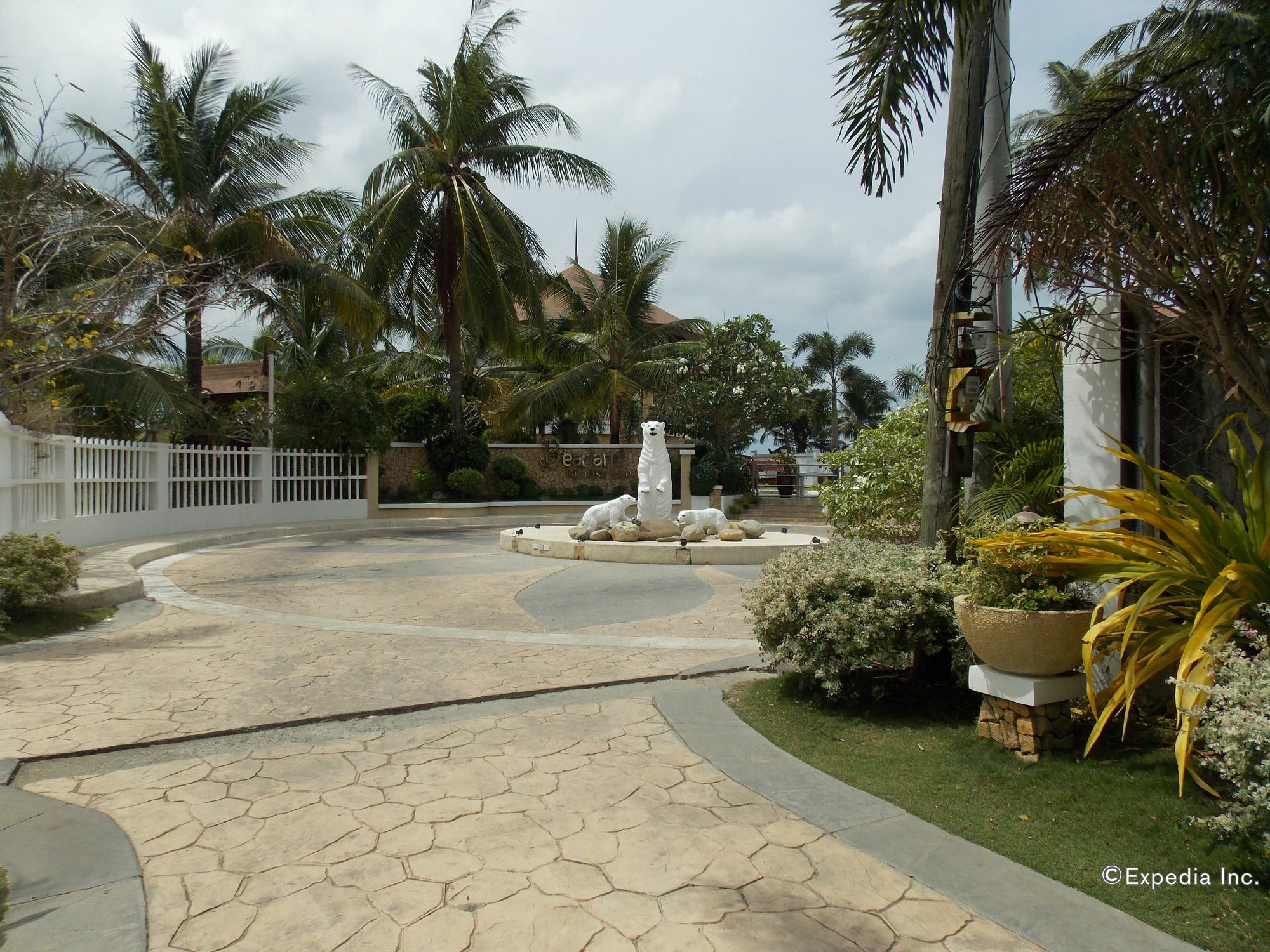 Bearland Paradise Resort Tigbauan Exteriör bild