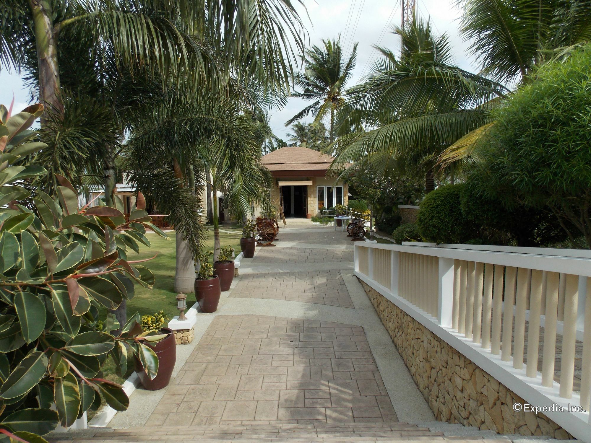 Bearland Paradise Resort Tigbauan Exteriör bild